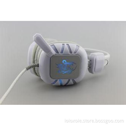 Portable 32ohm Wired Stereo Headphones , Flash Gaming Heads